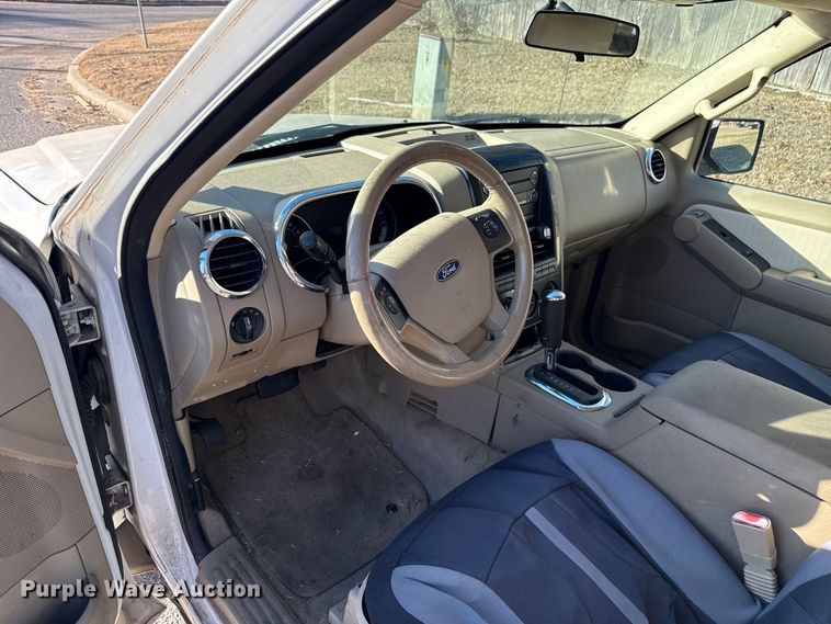 image for item ES5613 2008 Ford Explorer XLT SUV