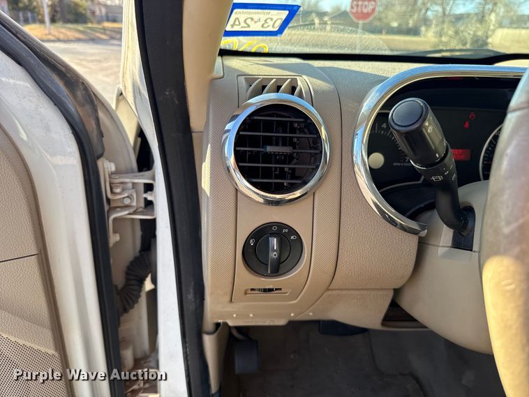 image for item ES5613 2008 Ford Explorer XLT SUV