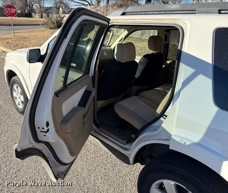 image for item ES5613 2008 Ford Explorer XLT SUV