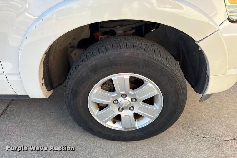 image for item ES5613 2008 Ford Explorer XLT SUV