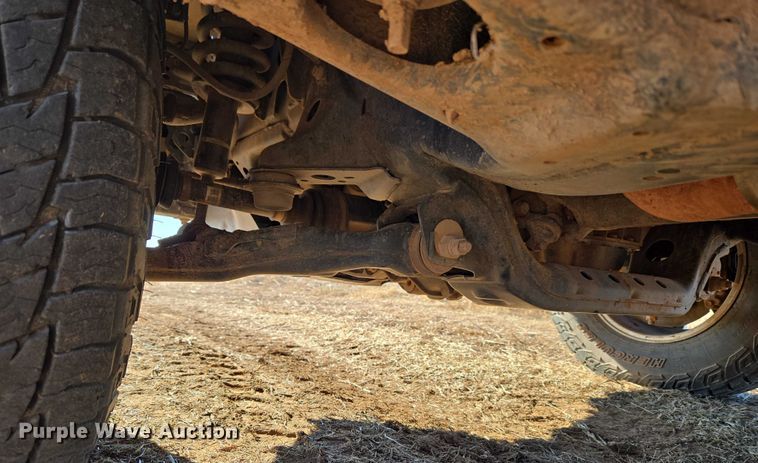 image for item ET1099 2013 Toyota Tacoma Crew Cab pickup truck