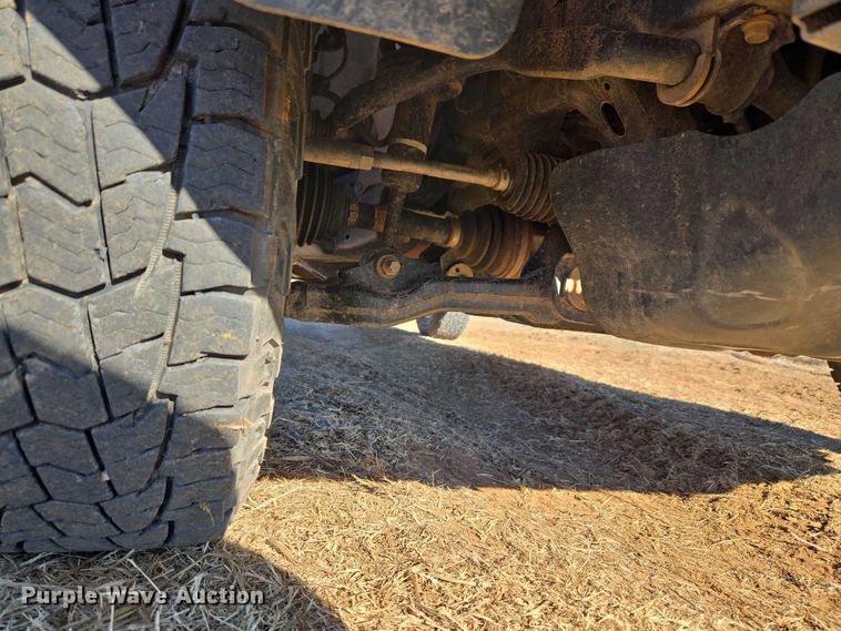 image for item ET1099 2013 Toyota Tacoma Crew Cab pickup truck