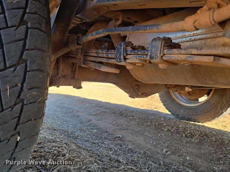 image for item ET1099 2013 Toyota Tacoma Crew Cab pickup truck