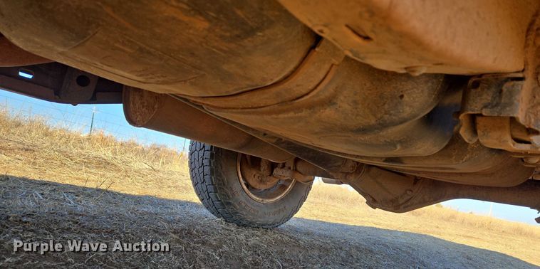 image for item ET1099 2013 Toyota Tacoma Crew Cab pickup truck