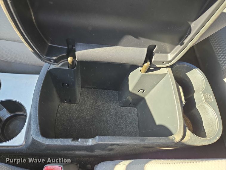 image for item ET1099 2013 Toyota Tacoma Crew Cab pickup truck