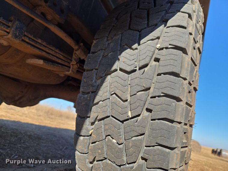 image for item ET1099 2013 Toyota Tacoma Crew Cab pickup truck