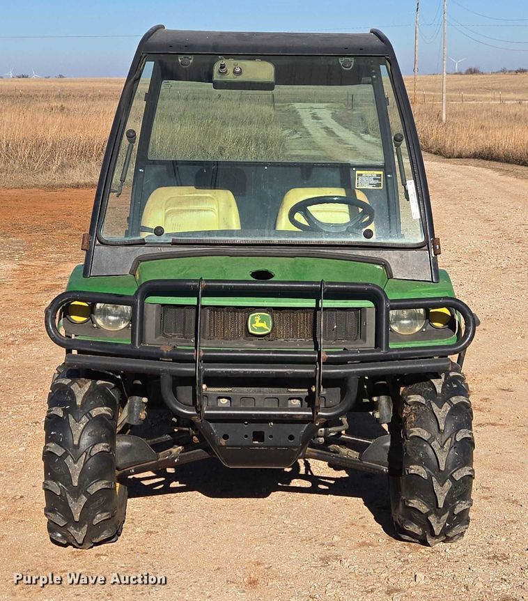 image for item ET1100 2008 John Deere 850D utility vehicle