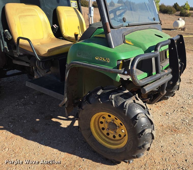 image for item ET1100 2008 John Deere 850D utility vehicle