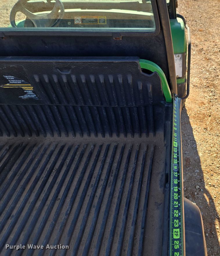 image for item ET1100 2008 John Deere 850D utility vehicle