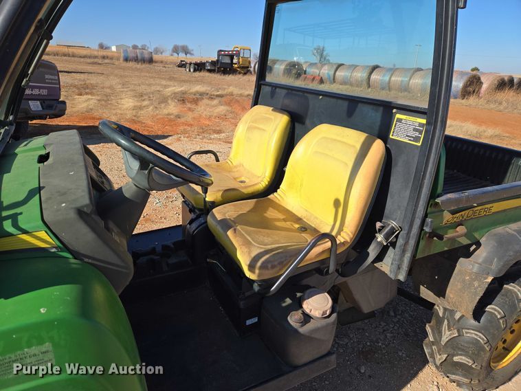 image for item ET1100 2008 John Deere 850D utility vehicle