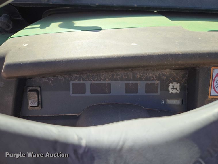 image for item ET1100 2008 John Deere 850D utility vehicle