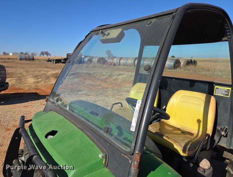 image for item ET1100 2008 John Deere 850D utility vehicle