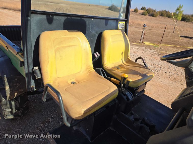 image for item ET1100 2008 John Deere 850D utility vehicle