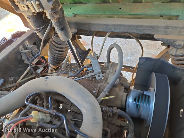 image for item ET1100 2008 John Deere 850D utility vehicle