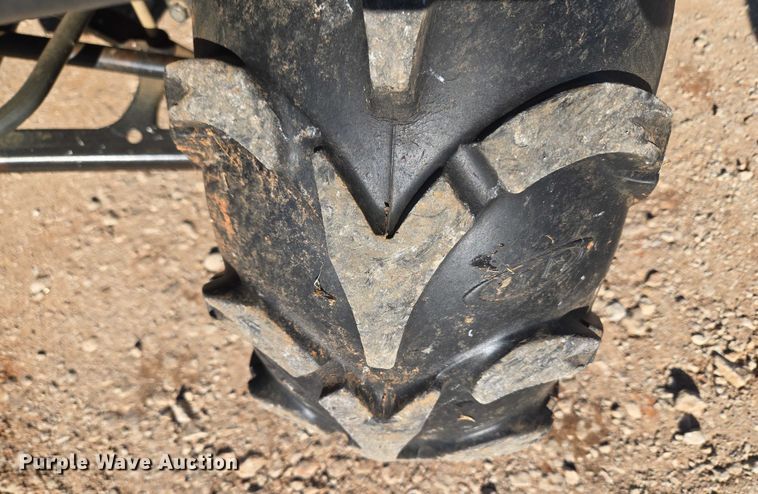 image for item ET1100 2008 John Deere 850D utility vehicle