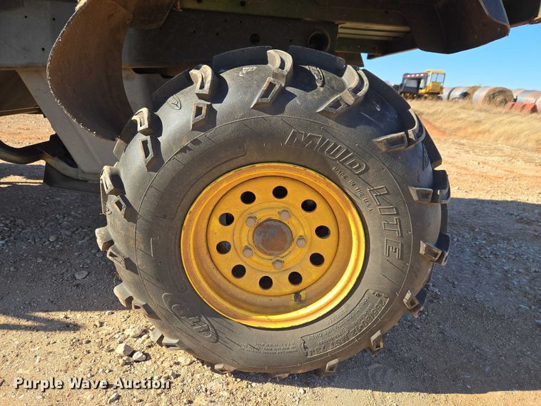 image for item ET1100 2008 John Deere 850D utility vehicle