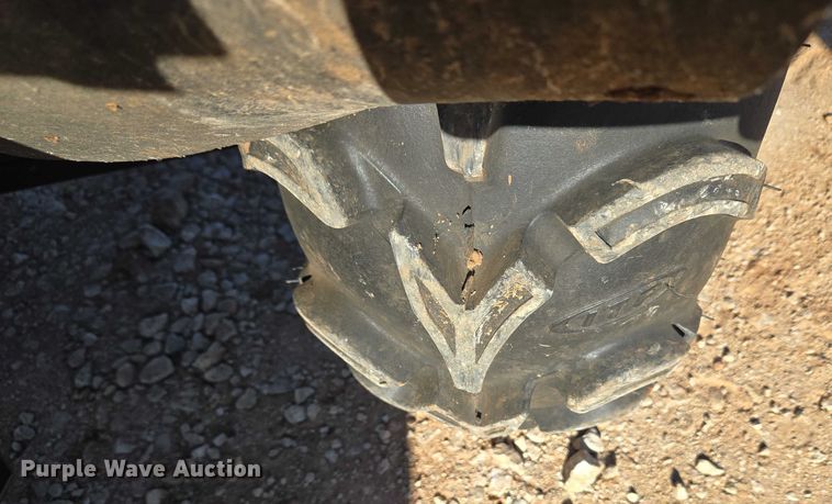 image for item ET1100 2008 John Deere 850D utility vehicle