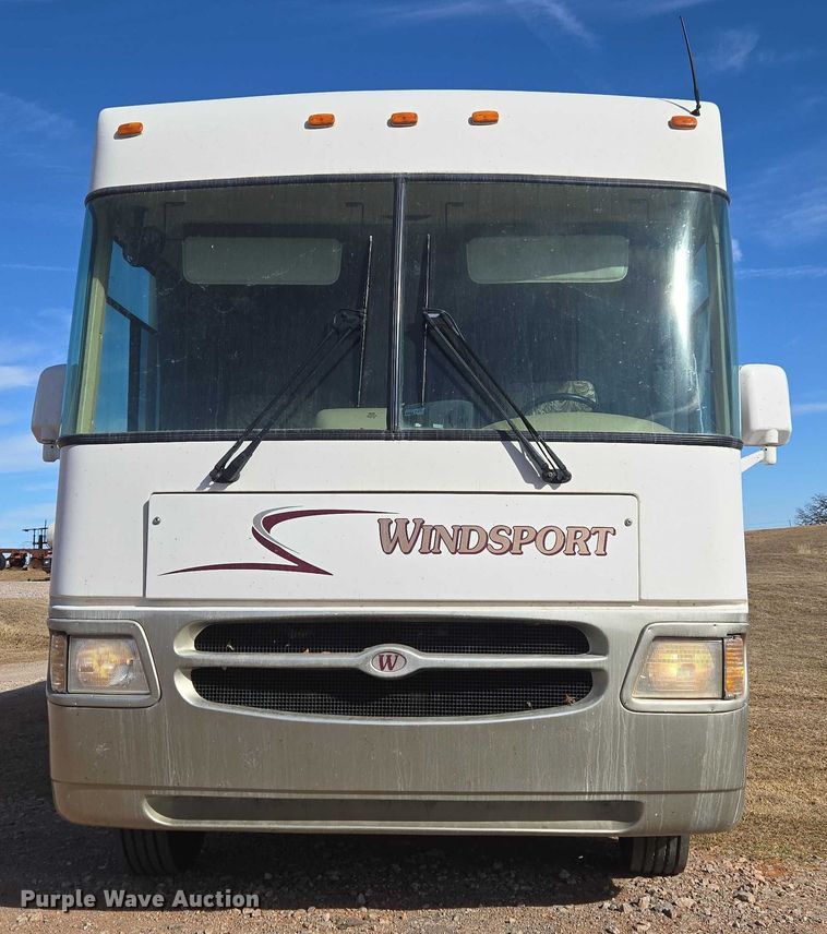 image for item ET1120 2001 Windsport Four Winds RV