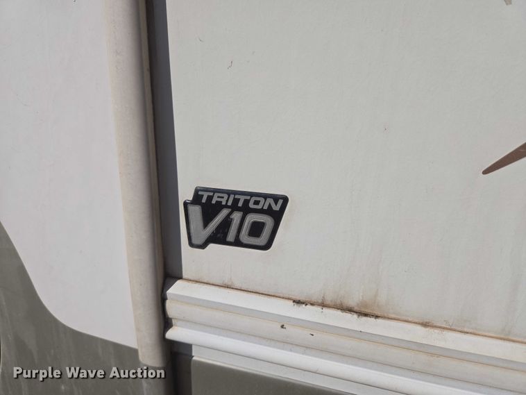 image for item ET1120 2001 Windsport Four Winds RV