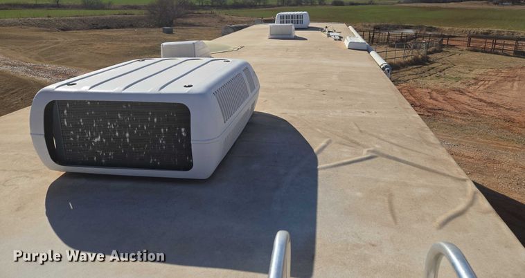 image for item ET1120 2001 Windsport Four Winds RV