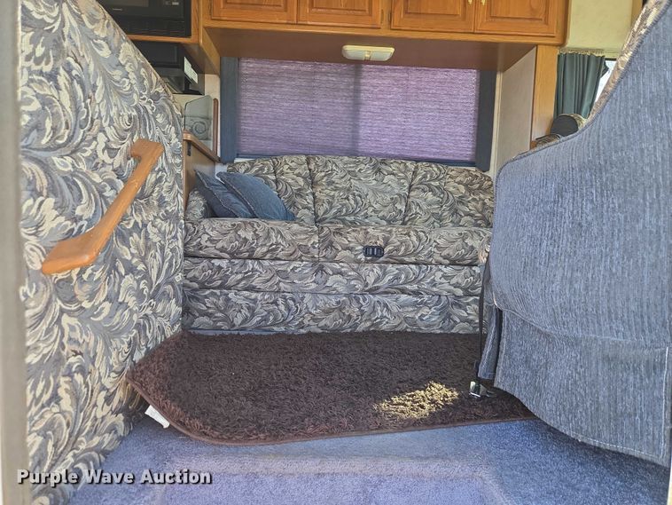 image for item ET1120 2001 Windsport Four Winds RV