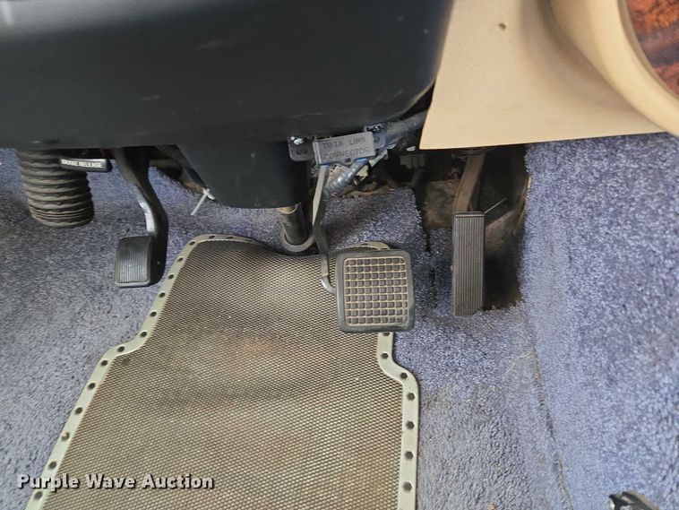 image for item ET1120 2001 Windsport Four Winds RV