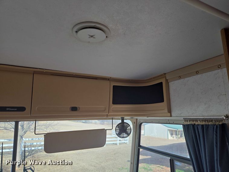 image for item ET1120 2001 Windsport Four Winds RV