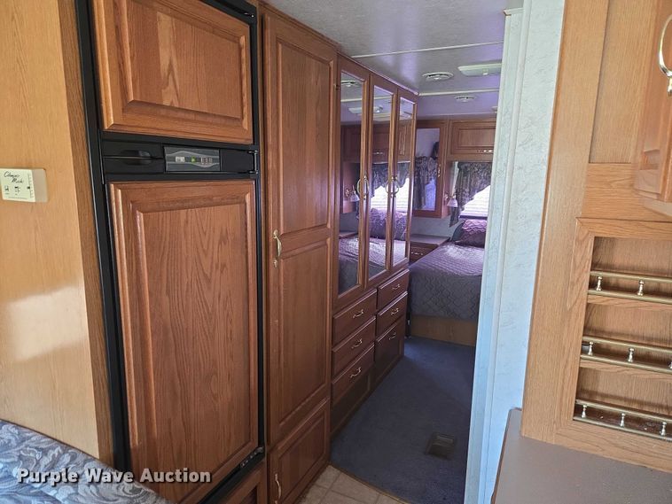 image for item ET1120 2001 Windsport Four Winds RV