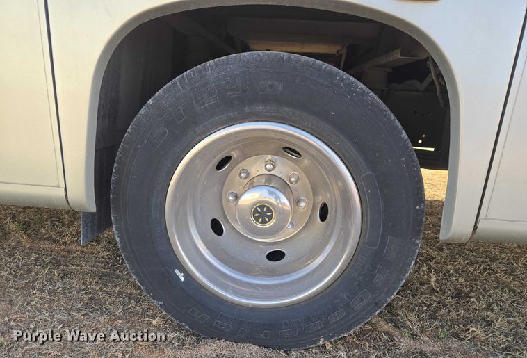 image for item ET1120 2001 Windsport Four Winds RV