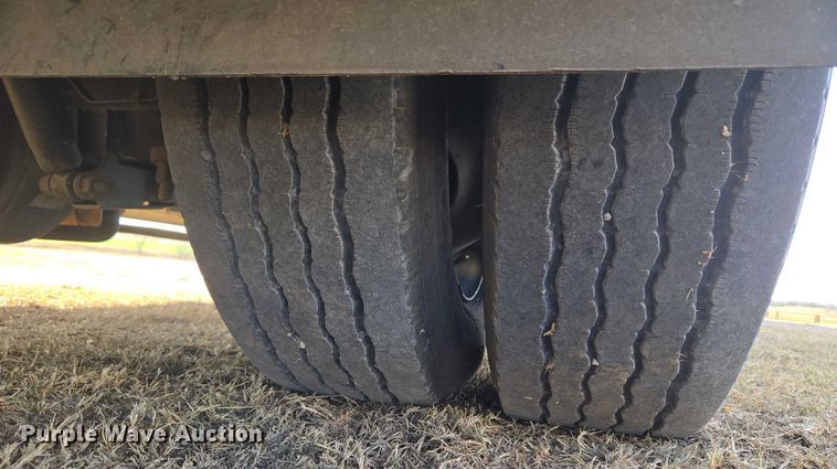 image for item ET1120 2001 Windsport Four Winds RV