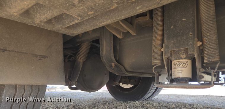 image for item ET1120 2001 Windsport Four Winds RV