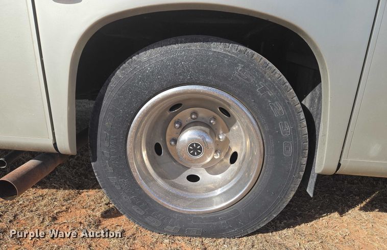 image for item ET1120 2001 Windsport Four Winds RV