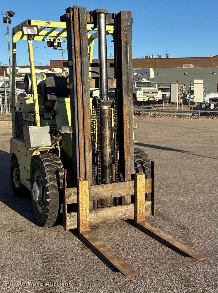 image for item ET4103 White forklift