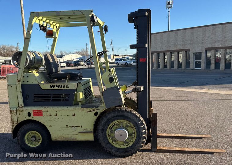 image for item ET4103 White forklift