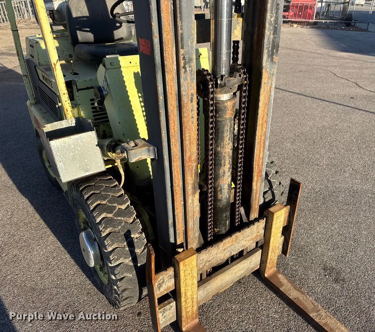 image for item ET4103 White forklift