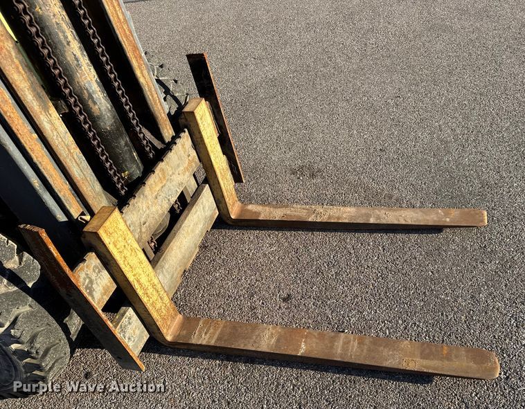 image for item ET4103 White forklift