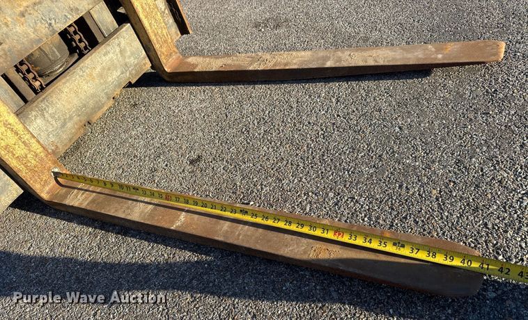 image for item ET4103 White forklift