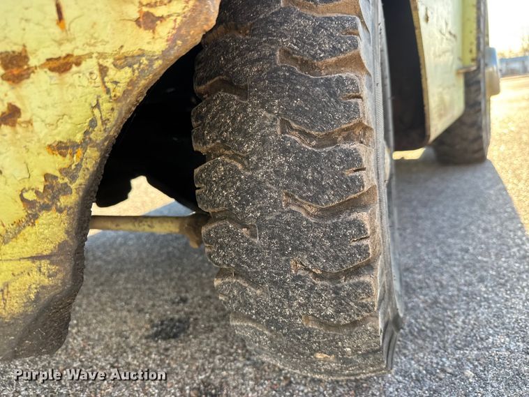 image for item ET4103 White forklift