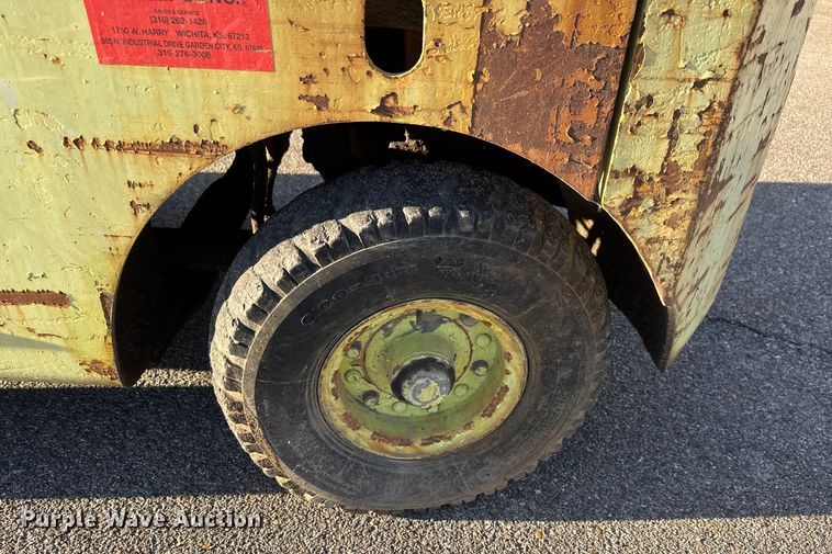 image for item ET4103 White forklift