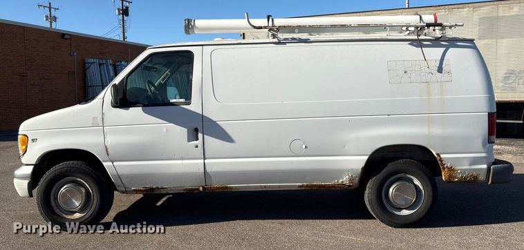 image for item ET4106 2002 Ford Econoline E350 van