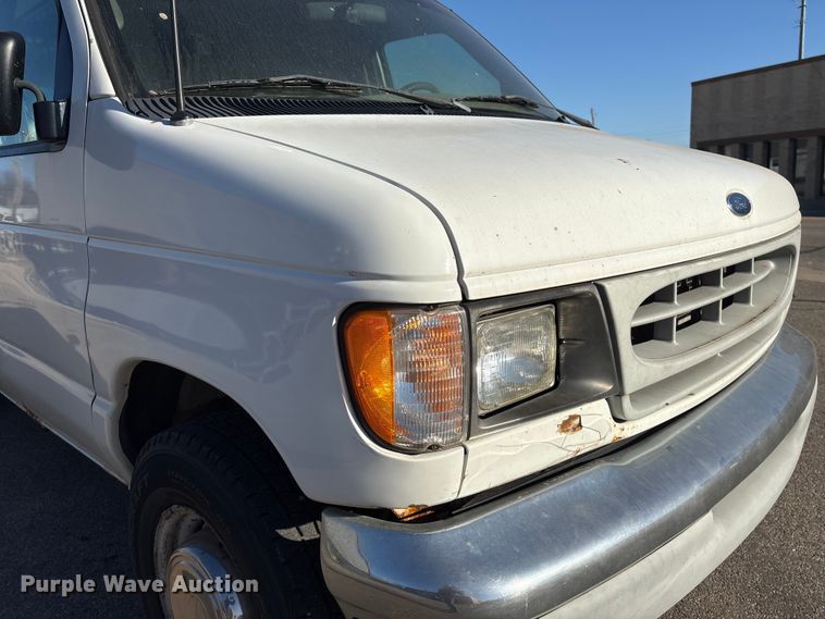 image for item ET4106 2002 Ford Econoline E350 van