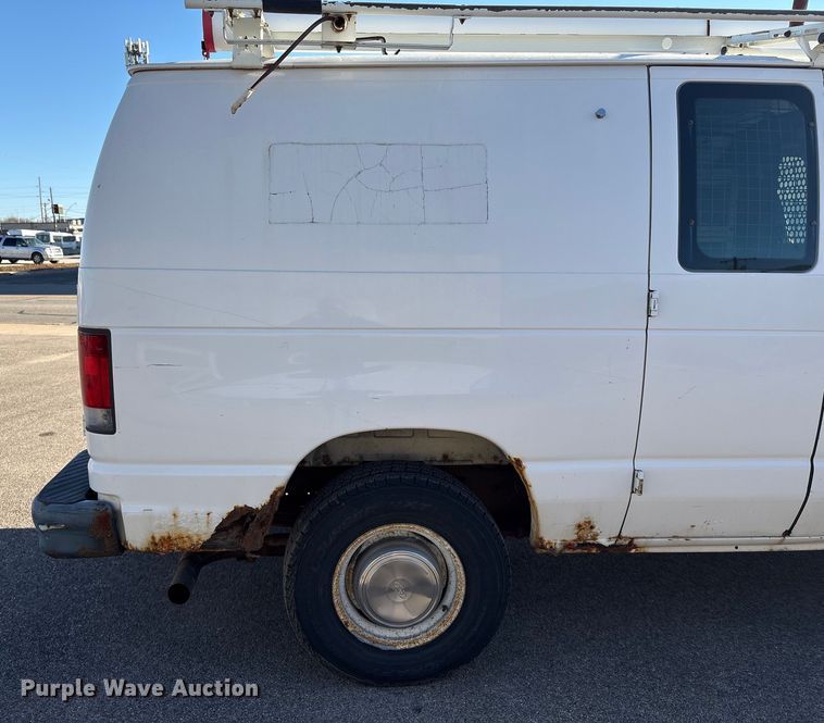 image for item ET4106 2002 Ford Econoline E350 van