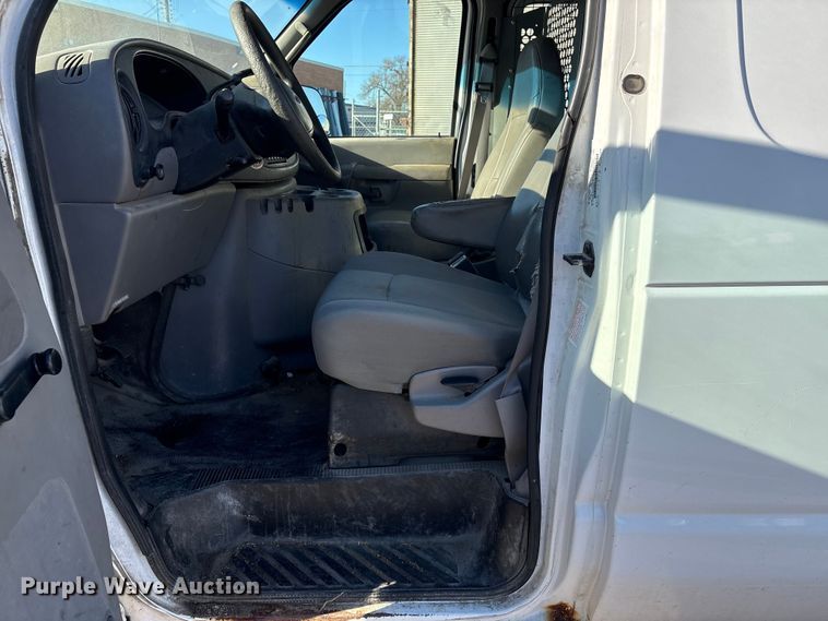 image for item ET4106 2002 Ford Econoline E350 van