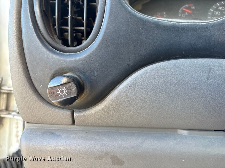 image for item ET4106 2002 Ford Econoline E350 van