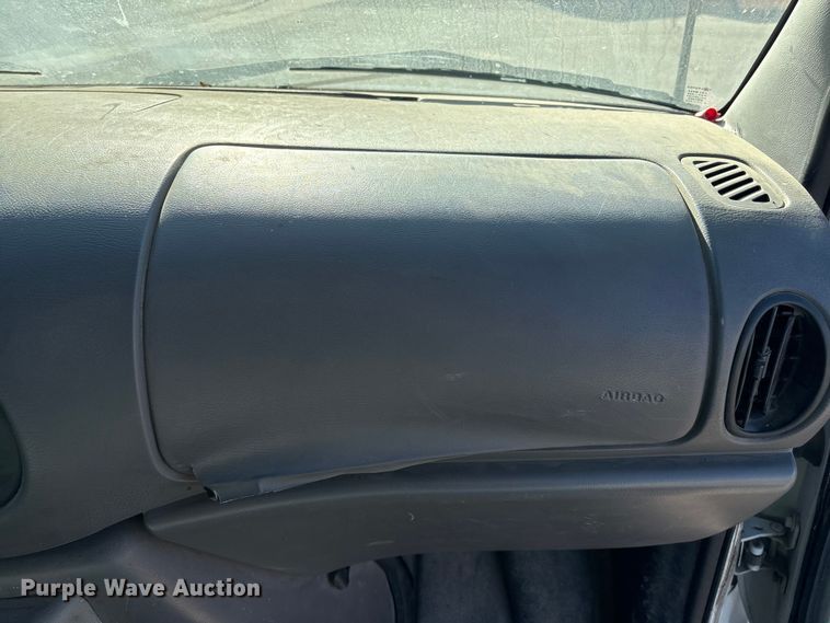 image for item ET4106 2002 Ford Econoline E350 van