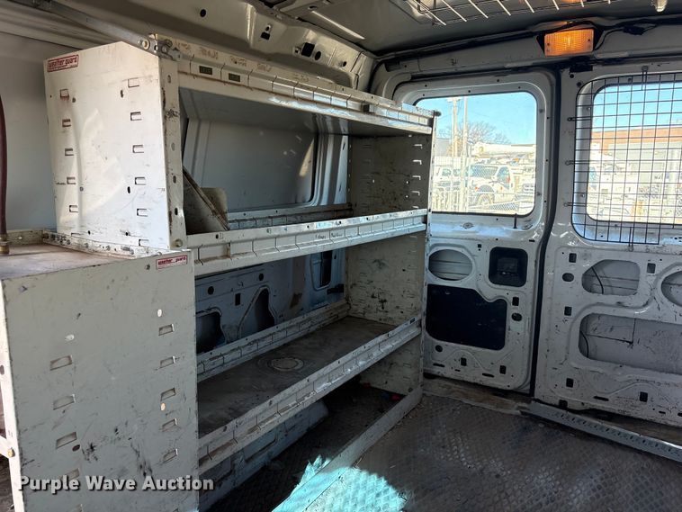 image for item ET4106 2002 Ford Econoline E350 van