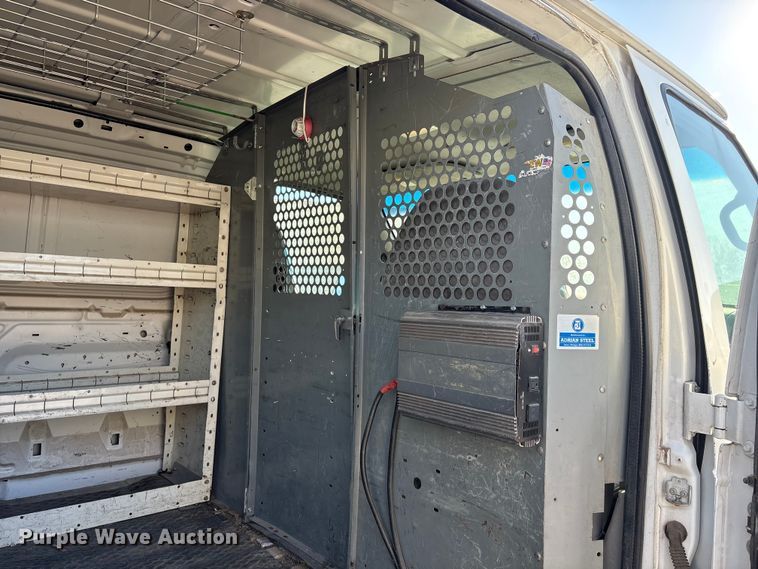 image for item ET4106 2002 Ford Econoline E350 van