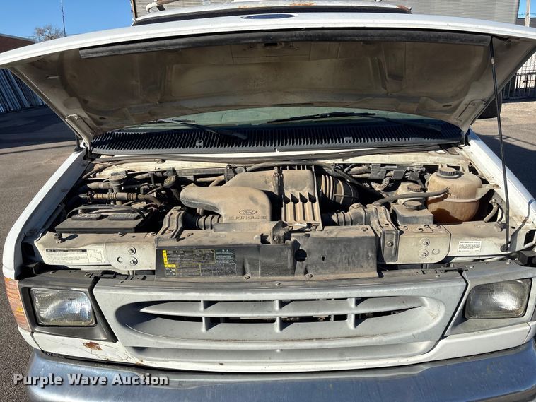 image for item ET4106 2002 Ford Econoline E350 van