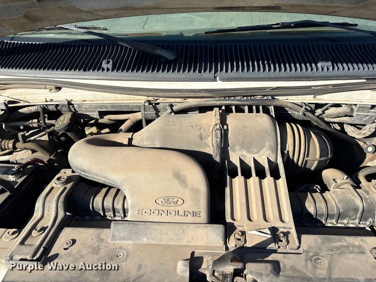 image for item ET4106 2002 Ford Econoline E350 van