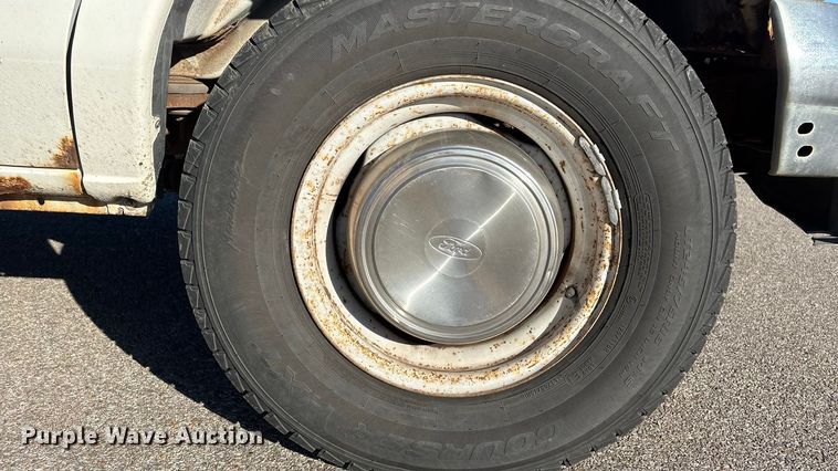 image for item ET4106 2002 Ford Econoline E350 van